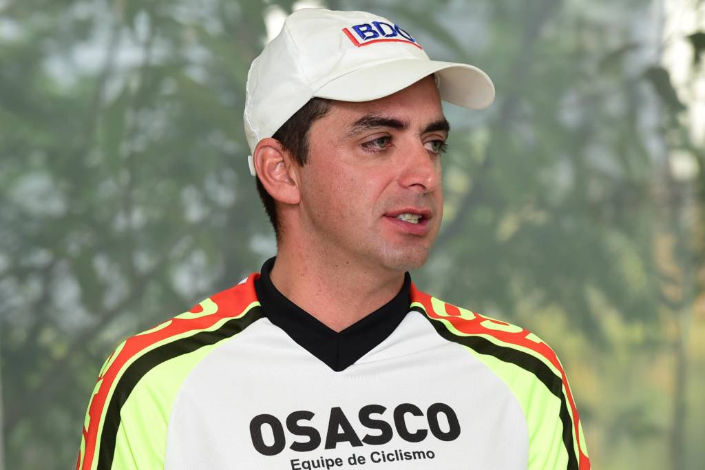 Reportagem da Gazeta Esportiva -  Veterano sonha em acabar com sina de vice na 9 de Julho de volta às ruas